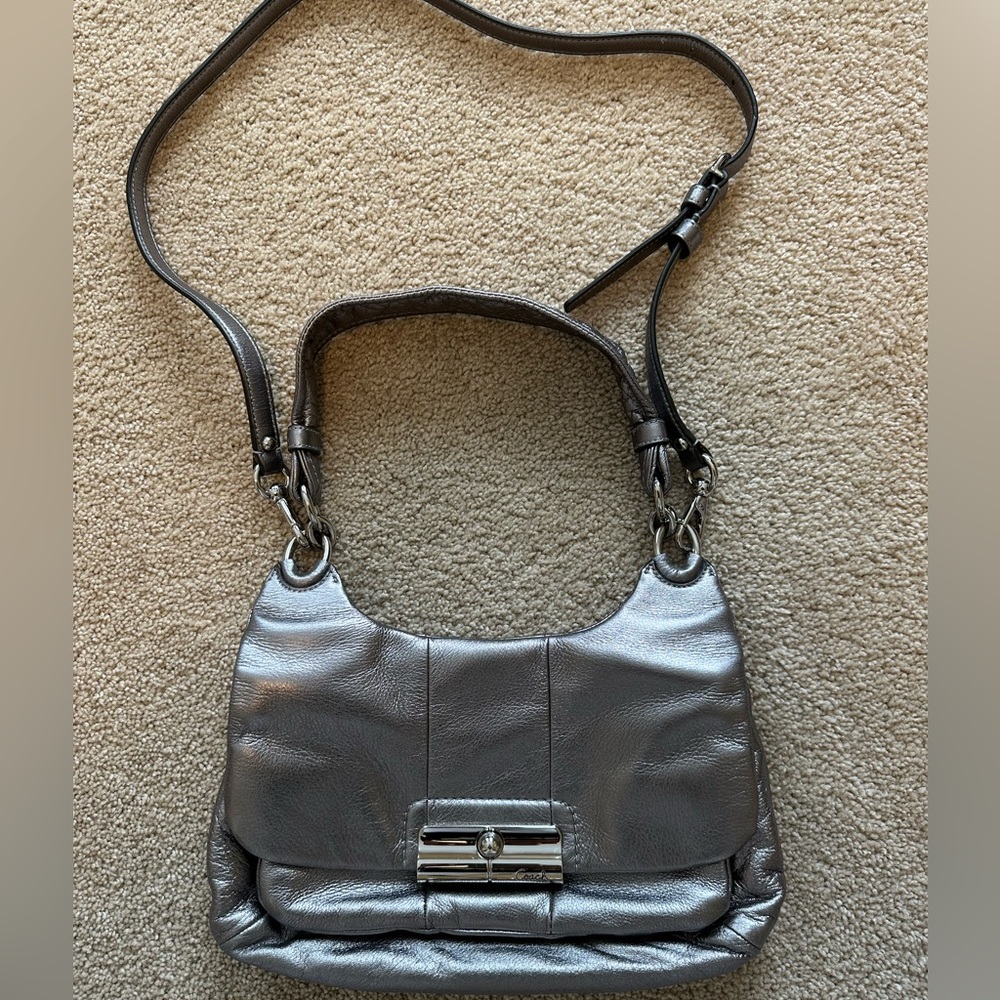 Coach Leather Elegant Silver Shoulder Bag